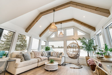 Example of a sunroom design in Toronto