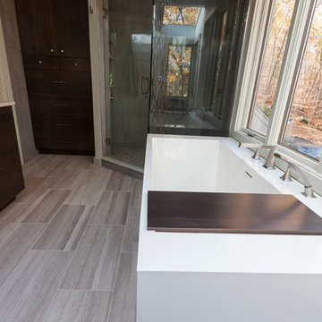 Lines & Style, Master Bathroom