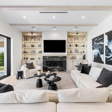 Tampa Ave, Tarzana
