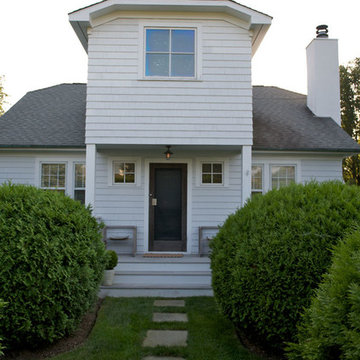 Designer’s Cottage: Exterior
