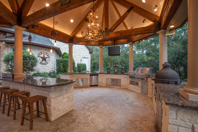 This is an example of a traditional patio in Houston.