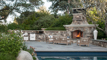 A Naturalistic Colonial Garden