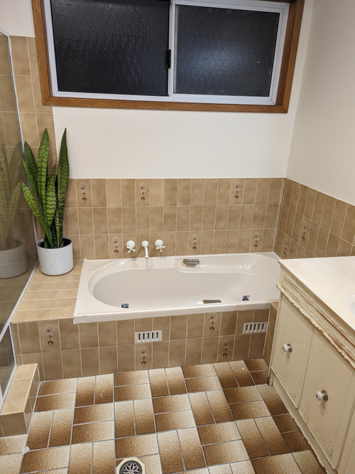 Update 80s brown bathroom