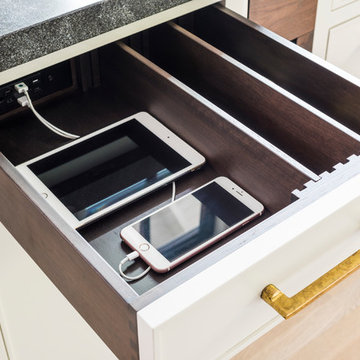 Docking Drawer Blade - Kitchen In-Drawer Charging Outlet