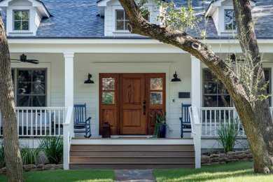 Farmhouse exterior home photo in Austin