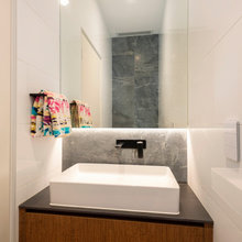 Dulong powder room