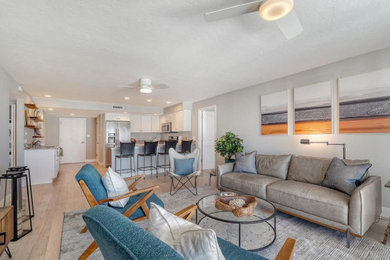 Example of a living room design in Tampa