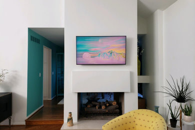 Family room - family room idea in Cincinnati