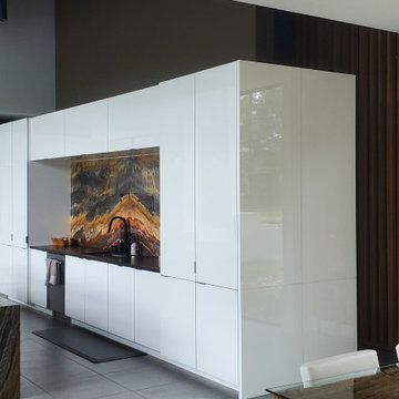 Bellville: Long Branch Residence
