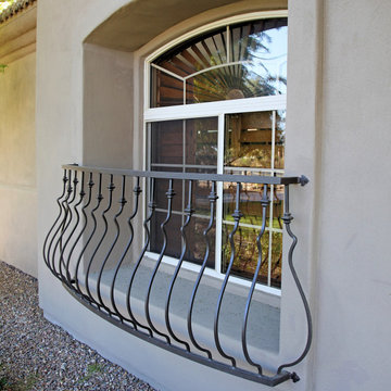 Belly Bow Iron Window Guard