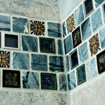 Bethesda Compact-Chic Bathroom