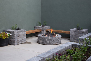 Inspiration for a contemporary patio remodel in Albuquerque