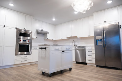 Example of a kitchen design in San Francisco