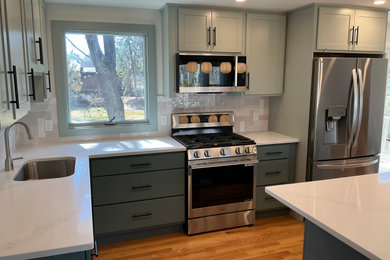 Kitchen - kitchen idea in Bridgeport
