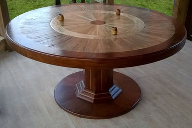 Элитные столы ручной работы с крутящимся центром из ценных пород дерева