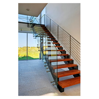 Sag Harbor - Modern - Staircase - New York - by STUDIOHOWE