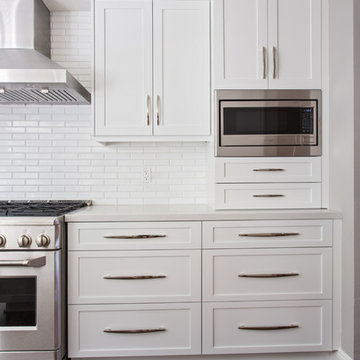 White shaker farmhouse style in Oak park