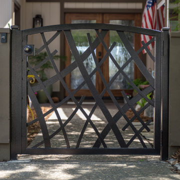 Small Courtyard Gate Modern in Fair Oaks
