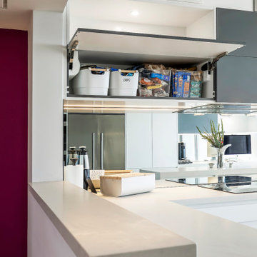 Kitchen with contrasting Gunmetal and Lexicon finises
