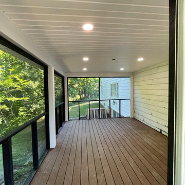 12x22 Screened in Trex Porch (Saddle)
