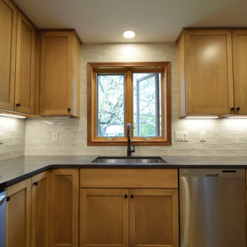 Spacious Kitchen with Peninsula Seating
