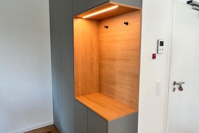 Garderobenschrank