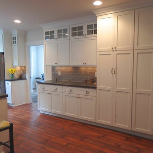 75 Beautiful Vinyl Floor Kitchen With Laminate Countertops