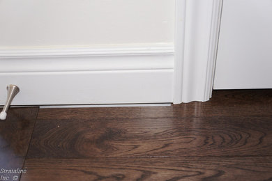 Example of a minimalist hallway design in Toronto