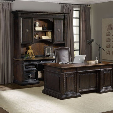 Hooker Furniture Home Office Treviso Executive Desk