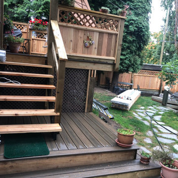 Multi level deck and fence in Vancouver