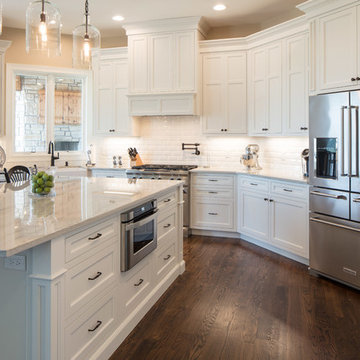 Decorator White Inset Cabinets (Neyer)