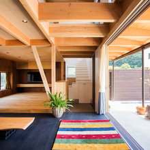 My Houzz：豊かな自然を取り込んだ、ゆるやかにつながる大空間の家