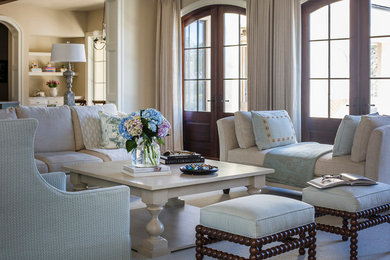 Living room photo in Jacksonville