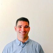 Aaron Illes's photo