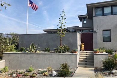 Design ideas for a modern garden in Orange County.