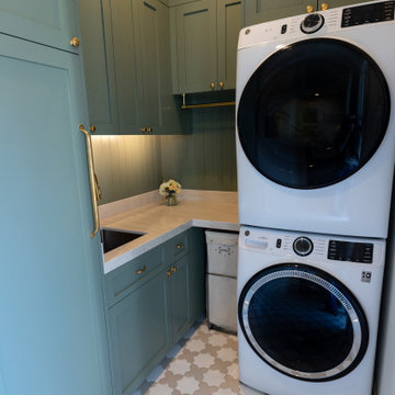 Moraga Laundry Room