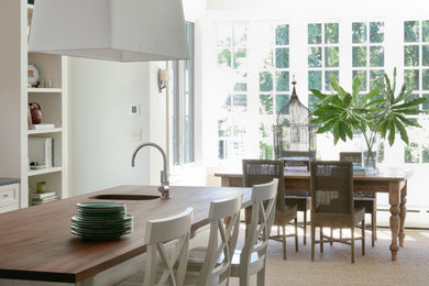 Inspiration for a timeless kitchen remodel in New York