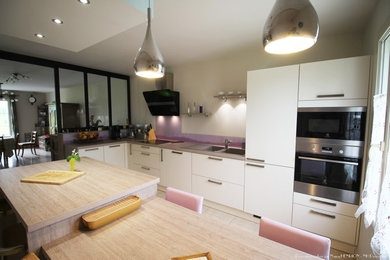 Design ideas for a modern home design in Reims.