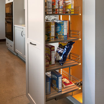 ShowplaceEVO - Pantry Pull Out