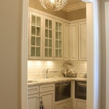 Mont Rue East Port Cabinets