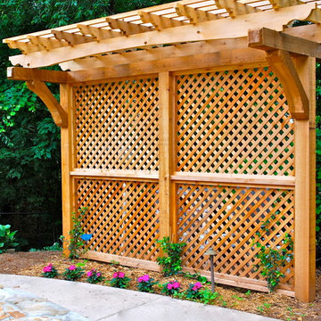 Cedar Privacy Screen With Arbor