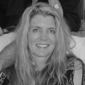 Robyn Hood's photo