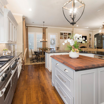 Transitional Kitchen in Willow Bend