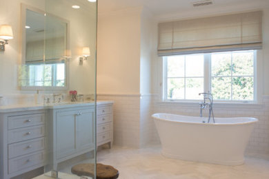 Example of a bathroom design in Los Angeles