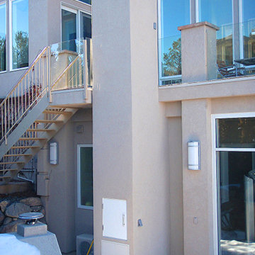 Nowakowski Dumb-waiter