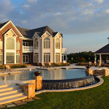 Custom Swimming Pools