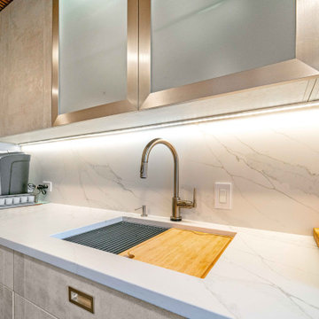 251 East 51