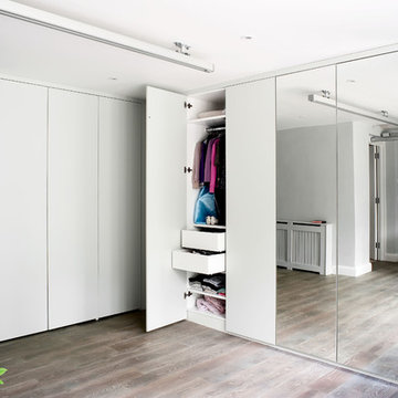 "L" shape wardrobe