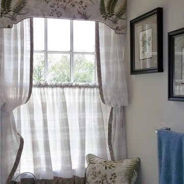 Bathroom Window Treatment and Window Seat