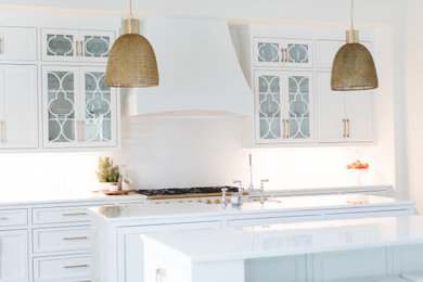 Inspiration for a transitional kitchen remodel in Jacksonville